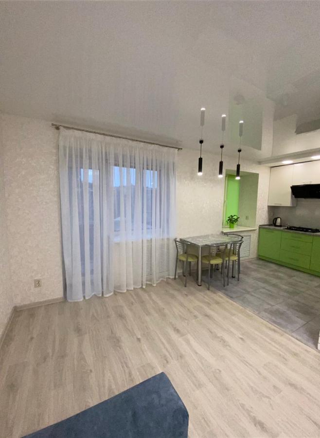 Suite Mira Avenue Center Двухкомнатная Квартира В Центре Возле Тц Цум Tjernihiv Eksteriør billede